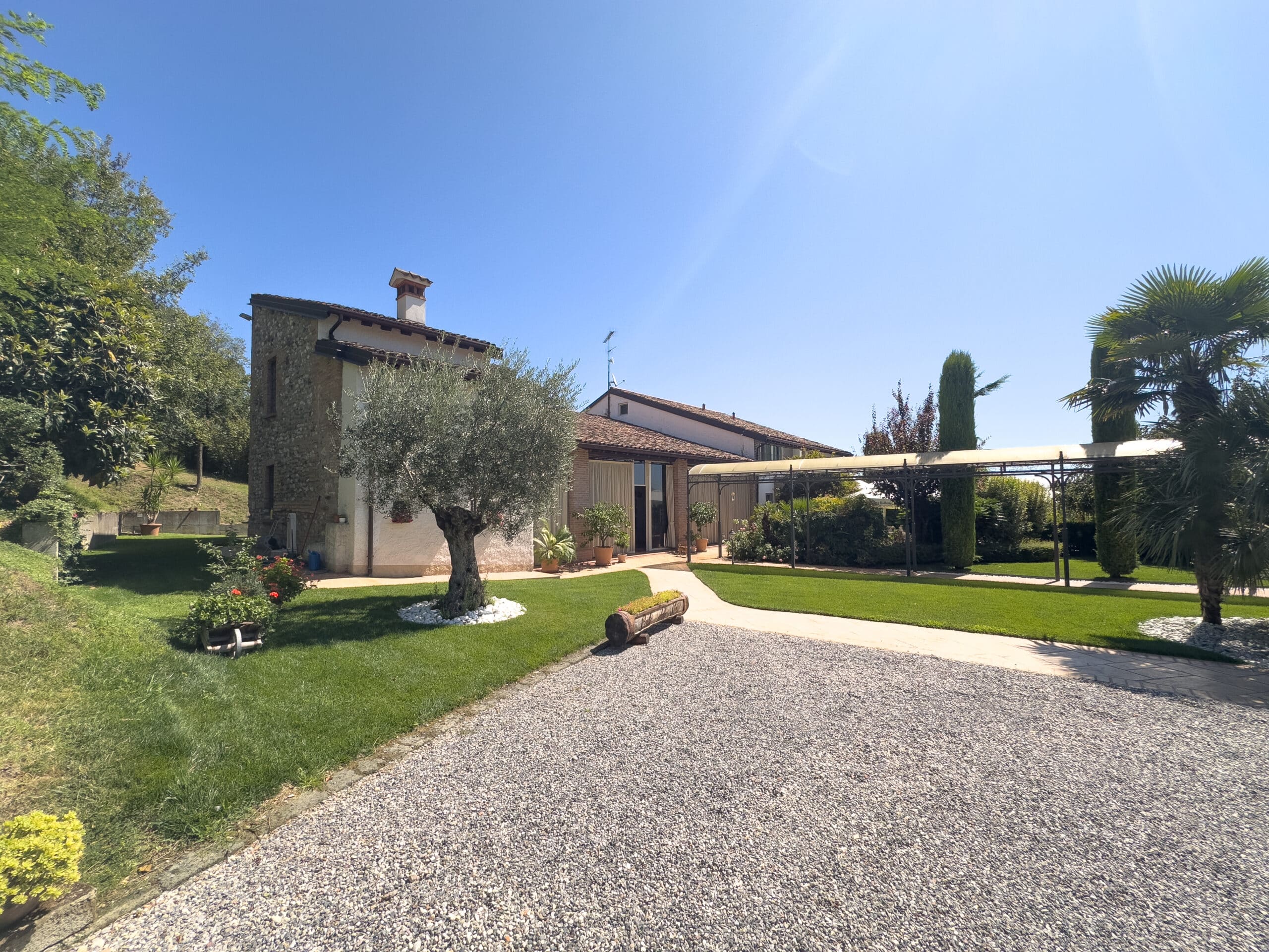 Foto di cascina delle rose – Corte delle Rose
